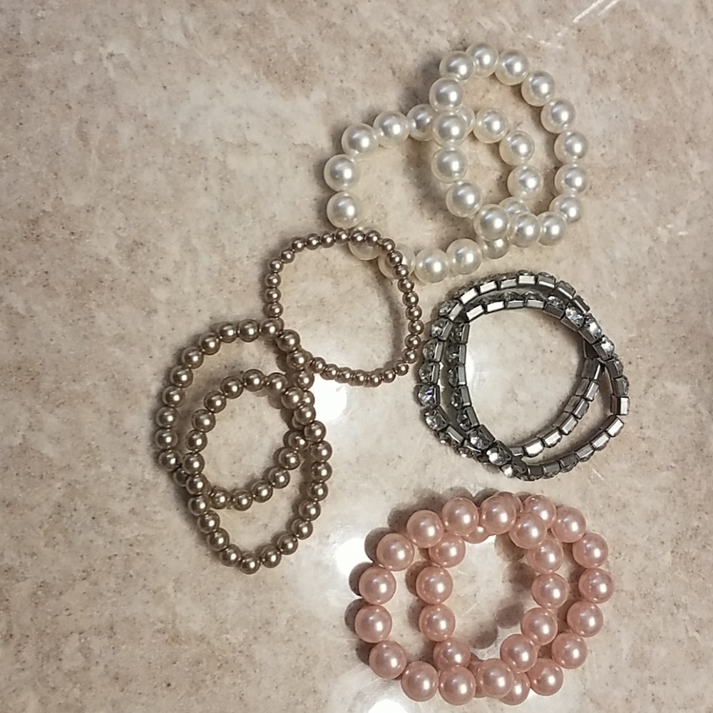 9 fashion plastic Pearl bracelets and rhinestone